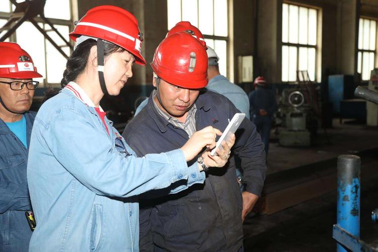 该矿工程技术人员与宁夏化工厂技术人员进行了深入探讨,交流,拓宽了